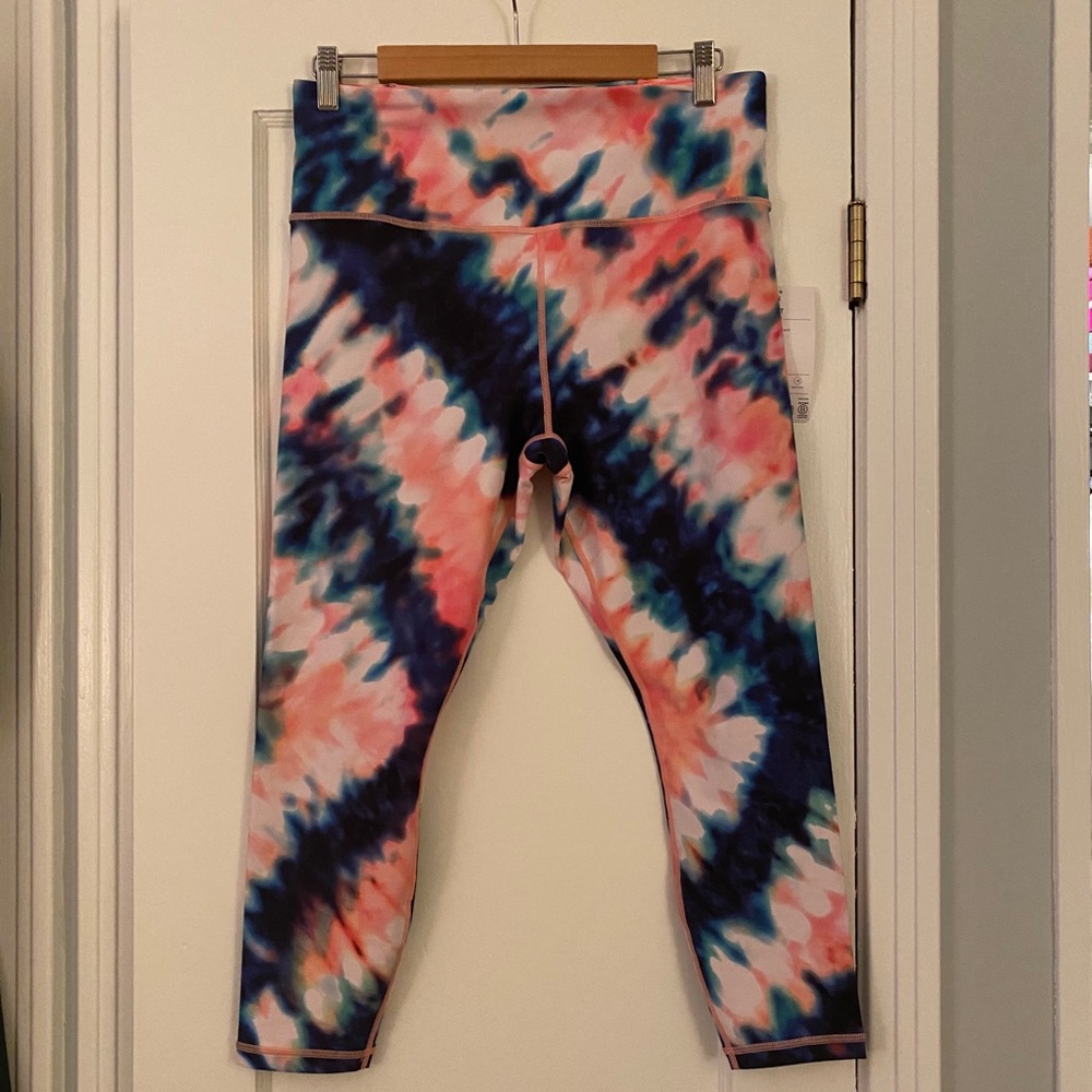 NWT Athleta Elation Tie Dye Leggings L